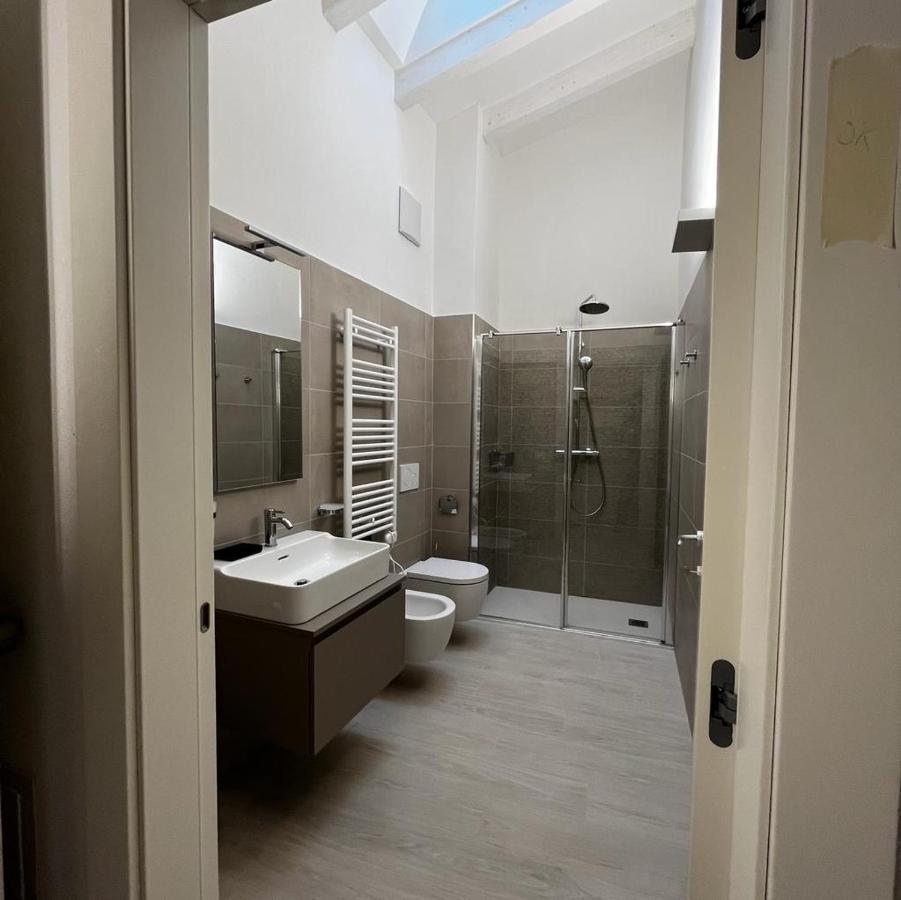 Smart Apartments Palazzo Mazzini ロヴェレート エクステリア 写真