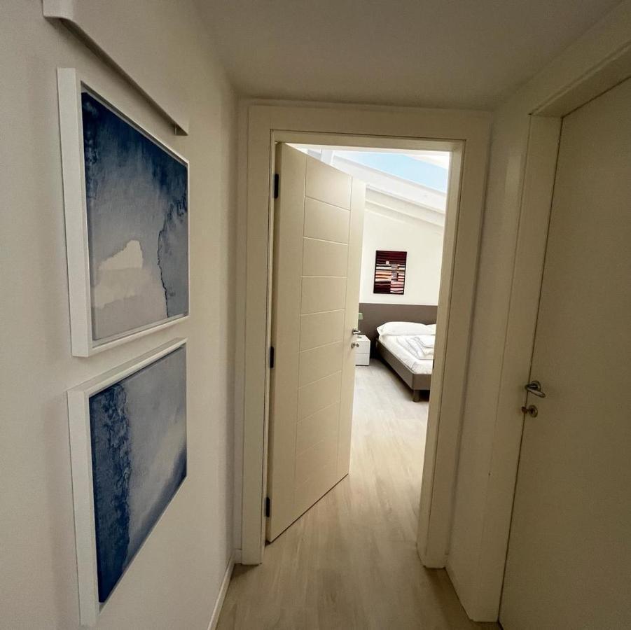 Smart Apartments Palazzo Mazzini ロヴェレート エクステリア 写真